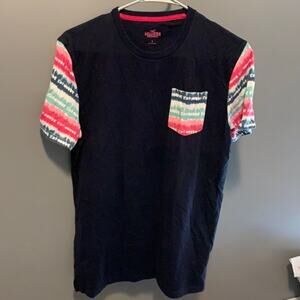 Men’s Hollister Tee Size Small